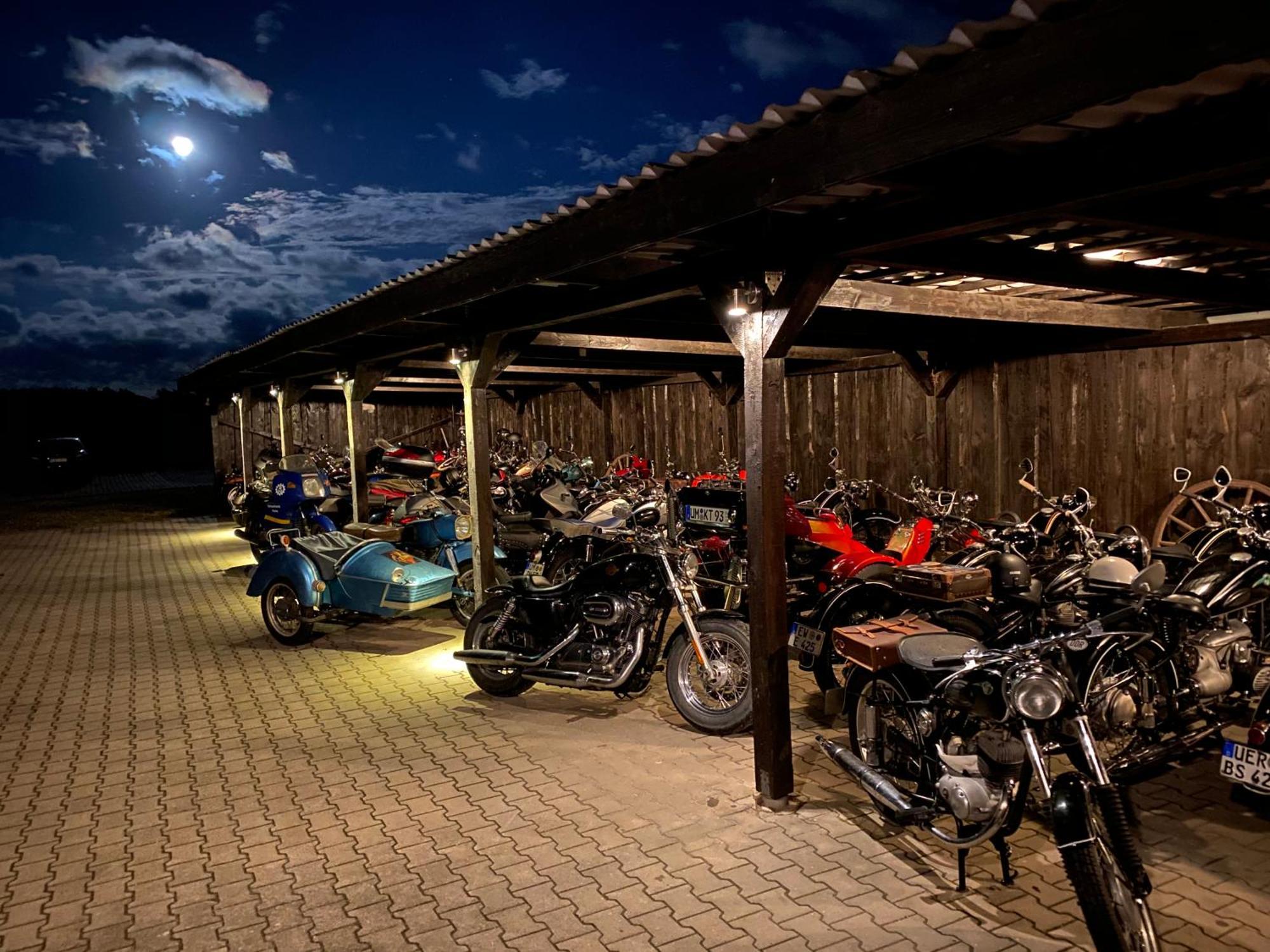 Wolfshotel am Arendsee Arendsee  Buitenkant foto
