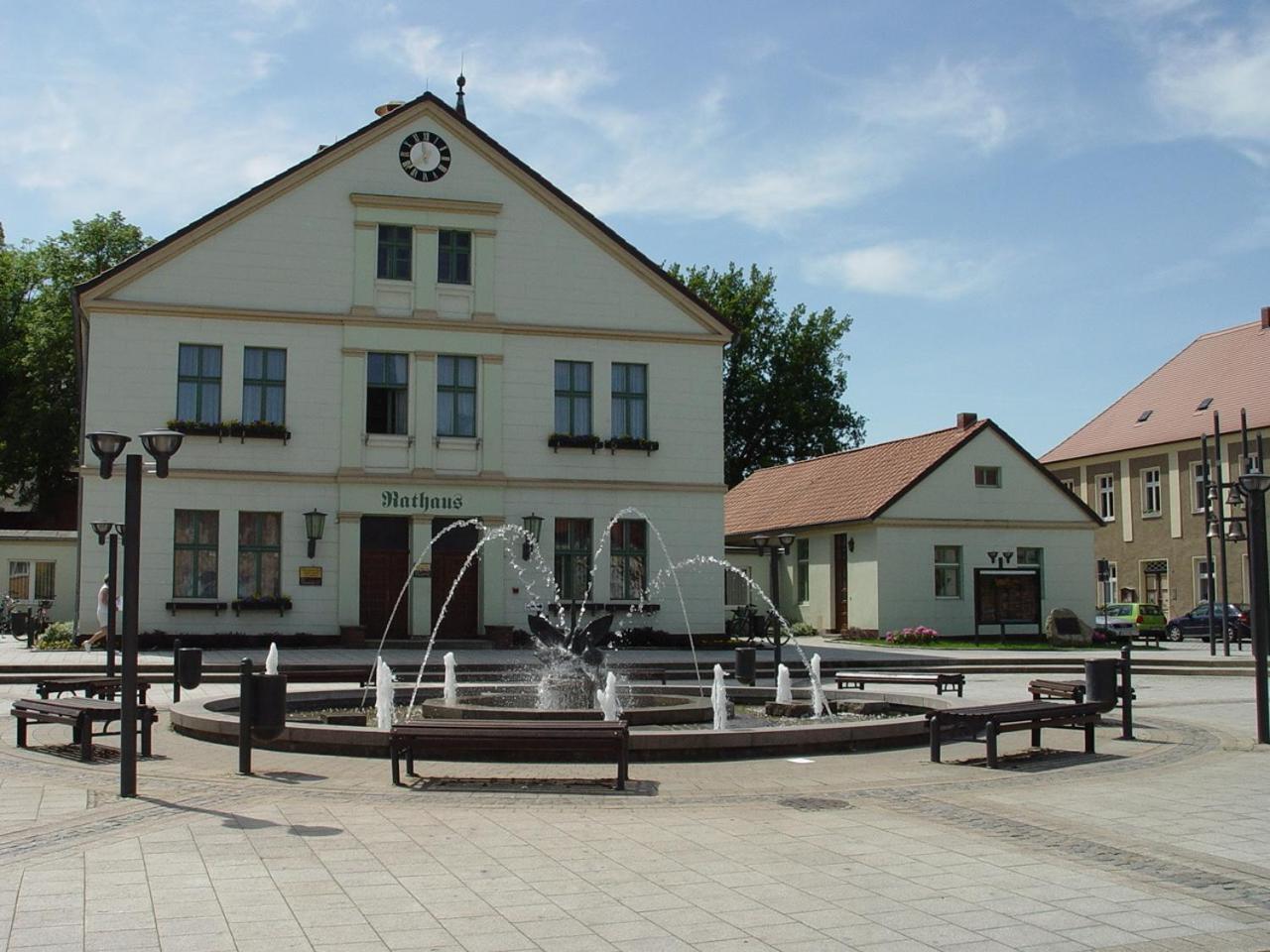 Wolfshotel am Arendsee Arendsee  Buitenkant foto