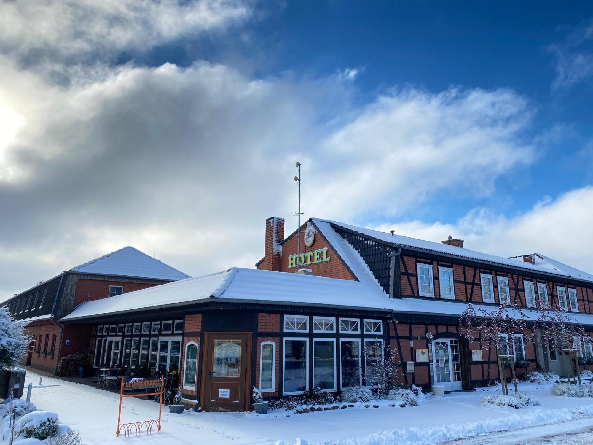 Wolfshotel am Arendsee Arendsee  Buitenkant foto